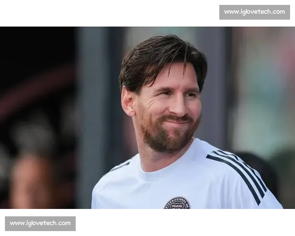 梅西萌娃力荐发带造型！长发飘逸成赛场新焦点