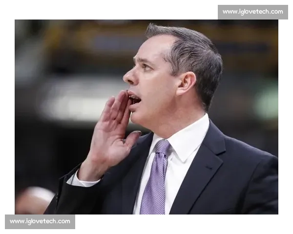 震撼再现！奥尔季科夫神级肘击重创对手